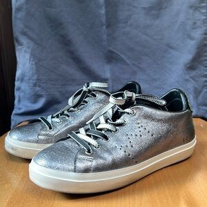 Leather Crown Low Top Sneakers, size 37